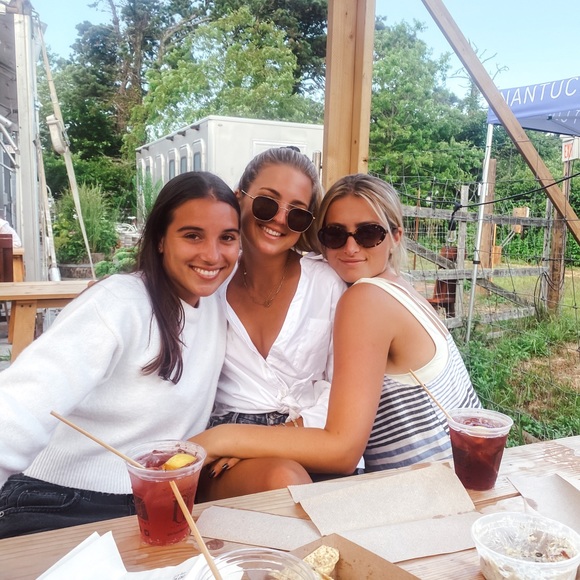 Meet your Posher, Rachael - Picture 1 of 1